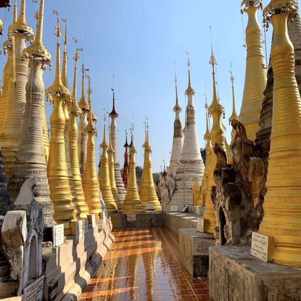 Shwe Inn Dein Pagode Inle See Stupas
