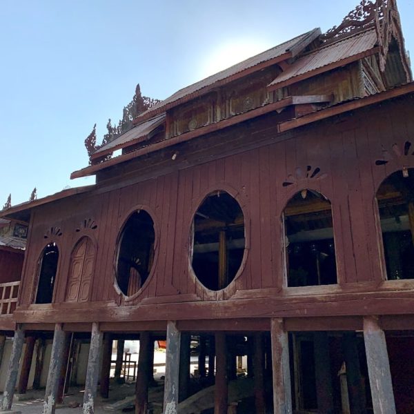 Shwe Yan Pyay Kloster Inle See Sehenswürdigkeiten
