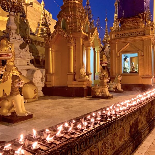 Shwedagon Pagode Yangon Kerzenlichter