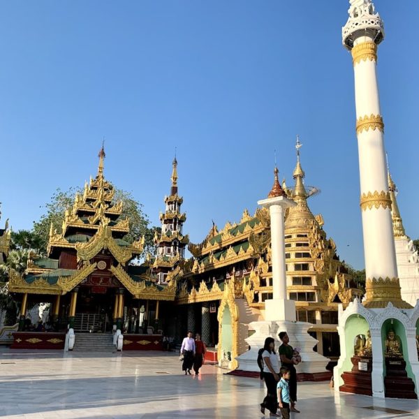 Shwedagon Pagode tagsüber