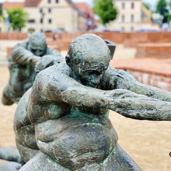 Skulptur St. Marien Kirchhof Wismar