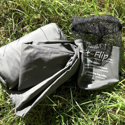 Hier siehst du den Fit Flip Sommerschlafsack ausgepackt
