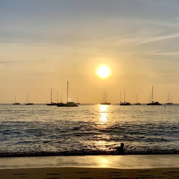 Sonnenuntergang Boote Nai Harn Beach Phuket