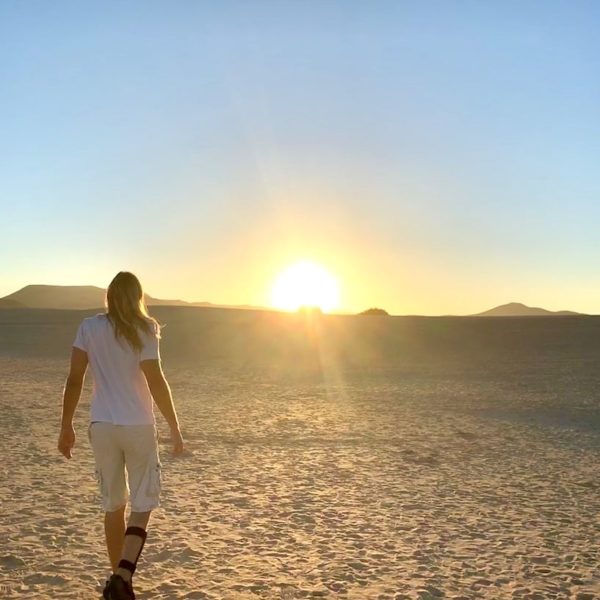 Spaziergang Dünen Corralejo Fuerteventura Sonnenuntergang