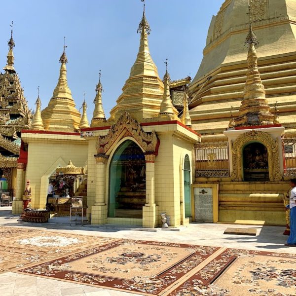 Sule Pagode Innenbereich Yangon Myanmar