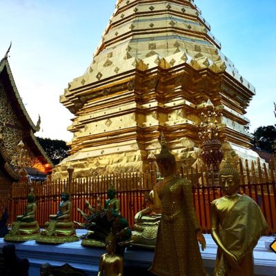 Tempel in Chiang Mai Doi Suthep Buddha Figuren