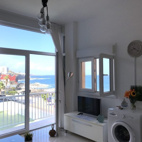Teneriffa AirBnB Bajamar Wohnzimmer Meerblick
