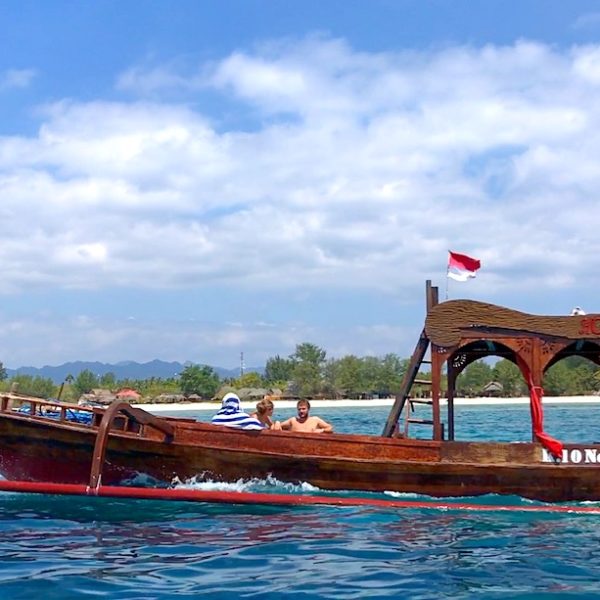 Wenn du kein öffentliches Boot nehmen möchtest, gibt es auf Lombok auch die Möglichkeit ein Privatboot auf die Gili Inseln zu mieten